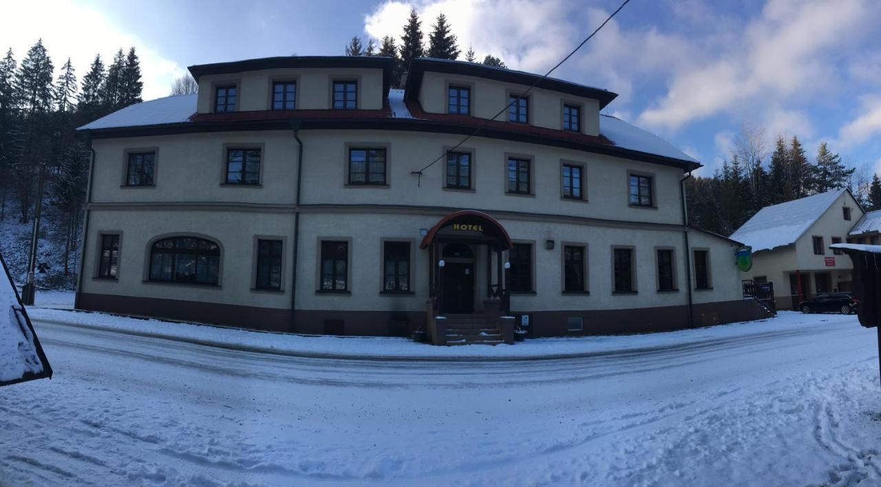 Hotel Salajka Horní Lomná Εξωτερικό φωτογραφία